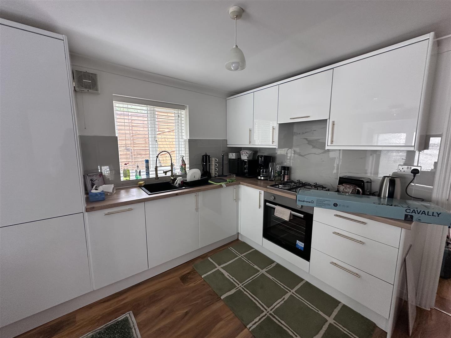 Flat Woodland Vale Road in St Leonards
