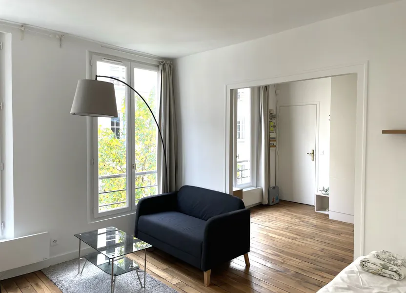 Flat Rue de Charenton in Paris