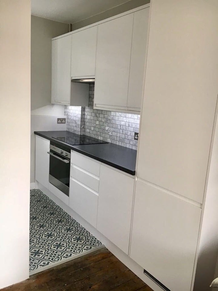 Flat Bevenden Street in Greater London