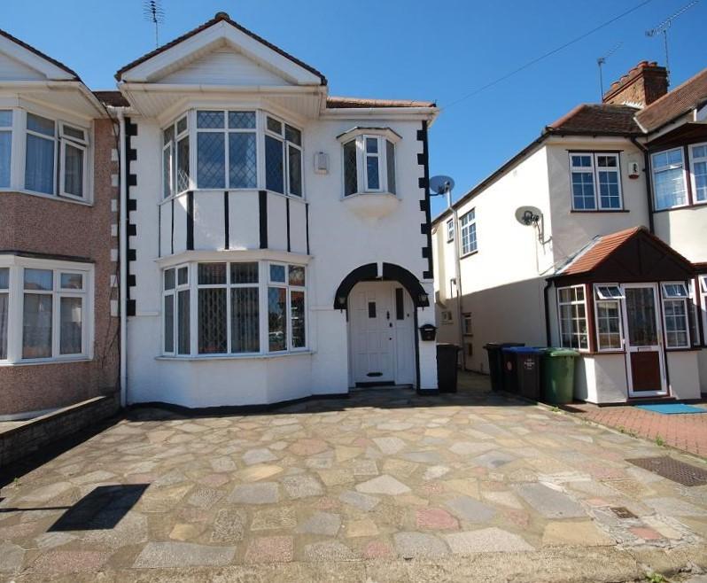 House Kathleen Avenue in Greater London