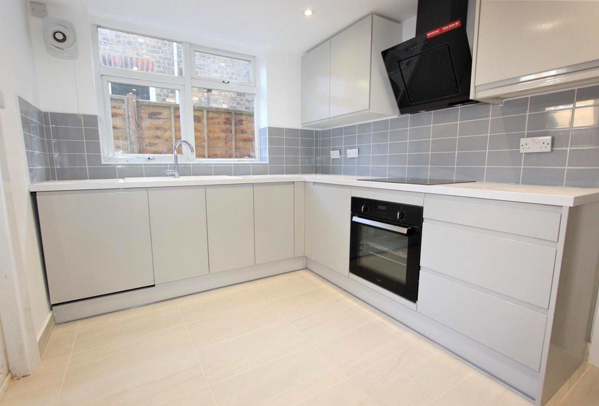 Flat Imperial Road in Greater London