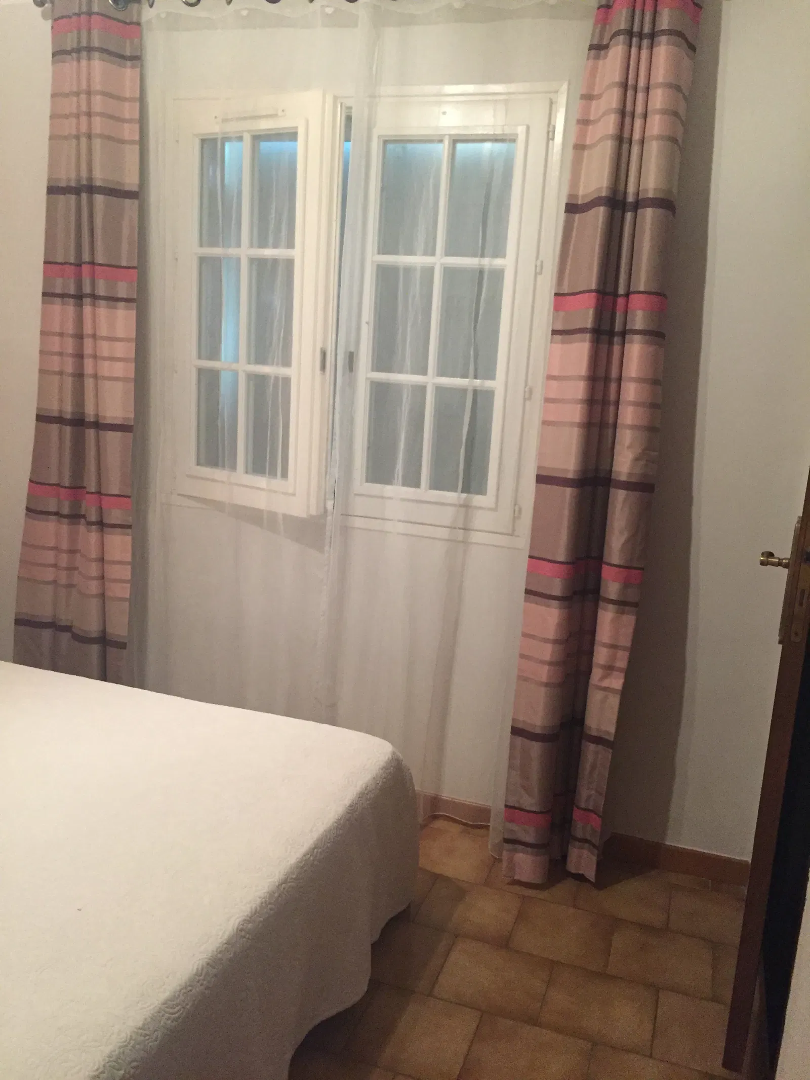 Chambre Promenade de la Pondre à Milhaud