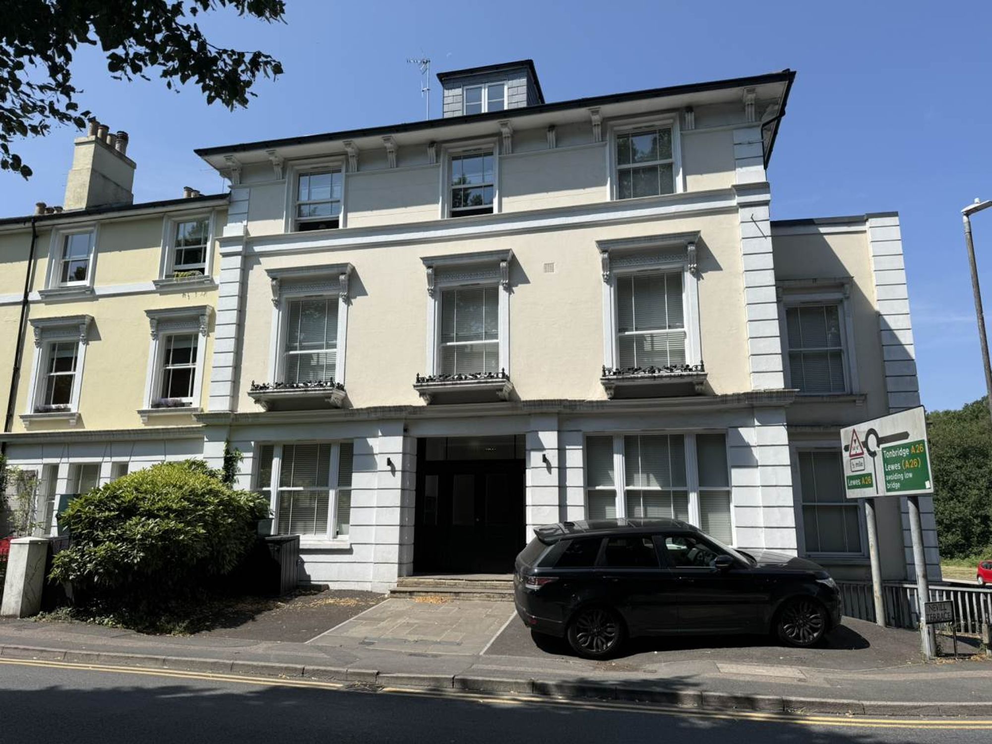 Flat Nevill Terrace in Tunbridge Wells