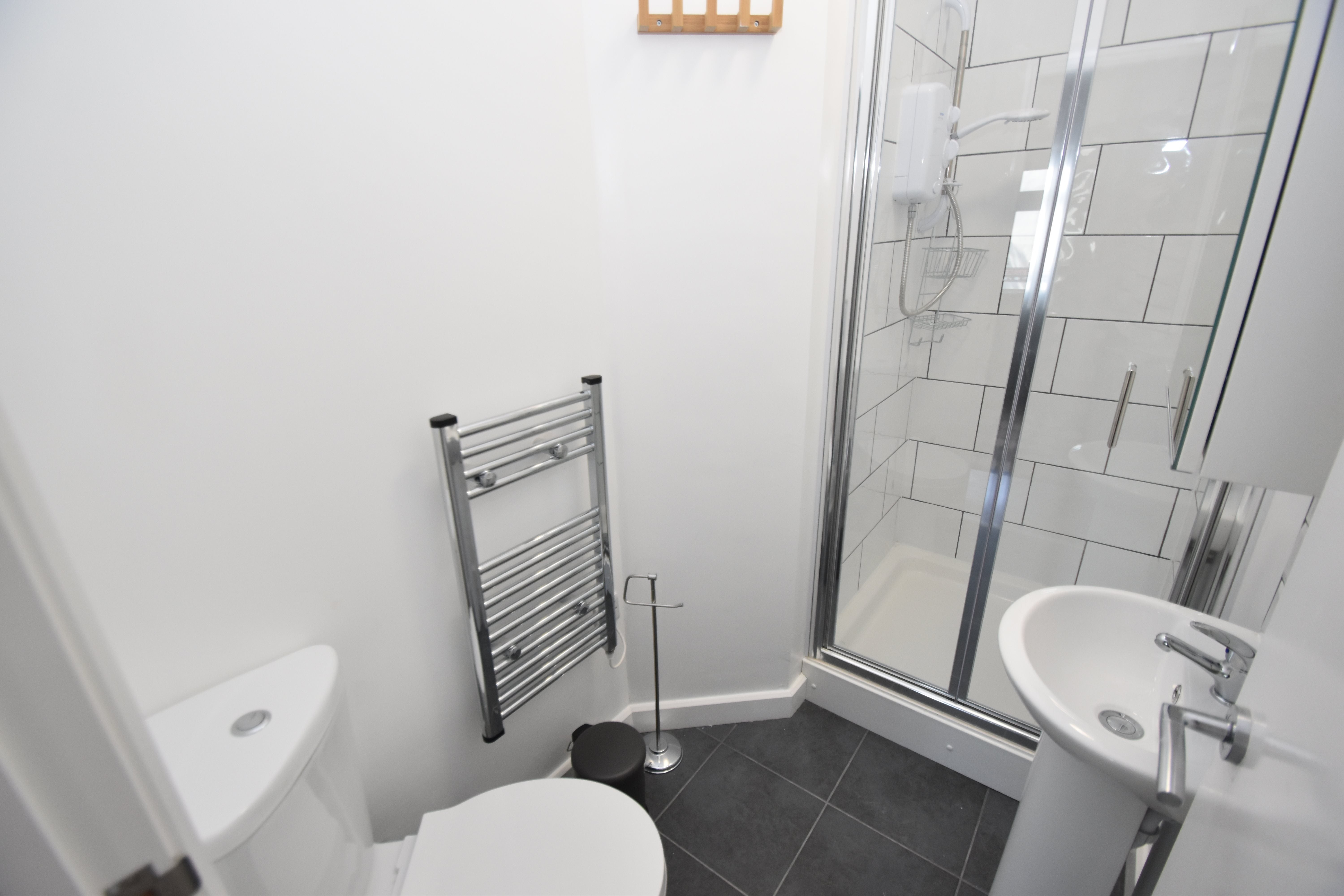 Flat Cathays Terrace in Cardiff