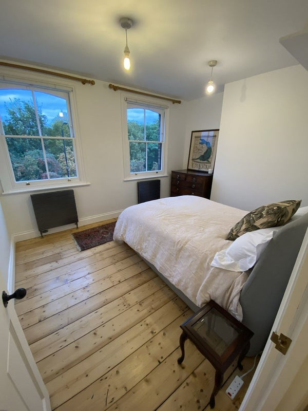 Room Hackney Road in Greater London