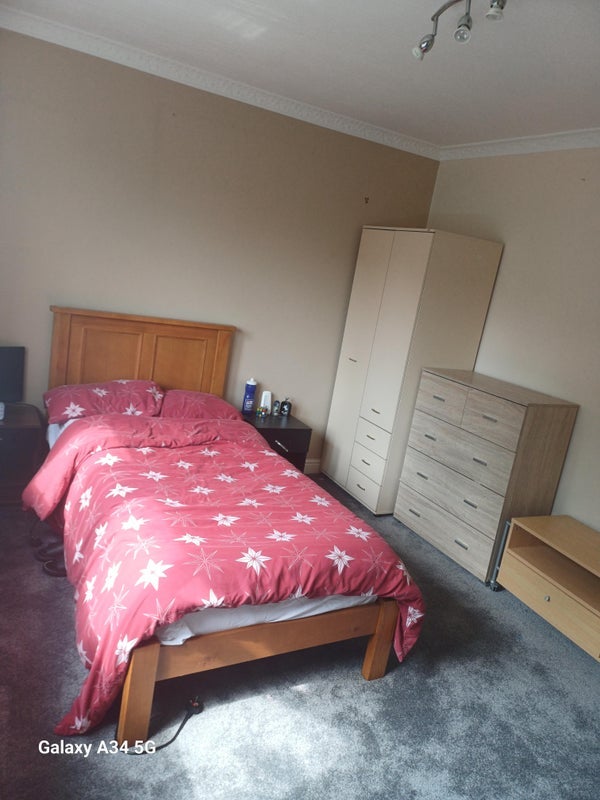 Room Rottingdene Drive in Manchester
