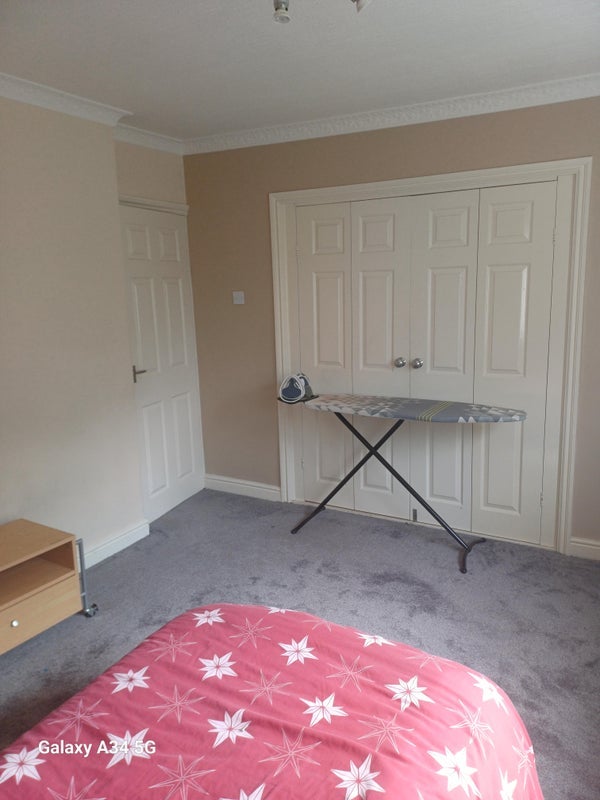 Room Rottingdene Drive in Manchester