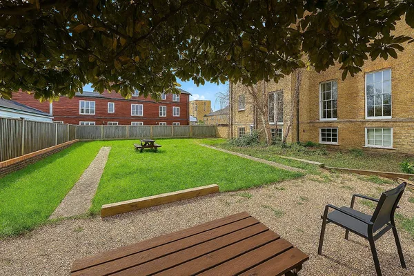 Flat Bower Terrace in Maidstone