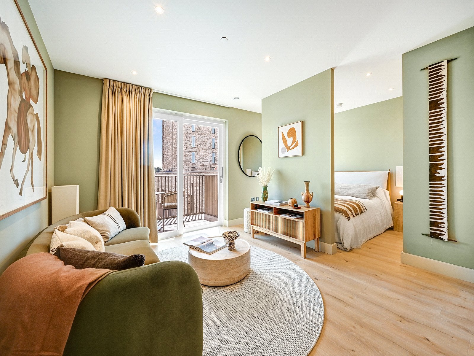 Flat Caversham Road in Greater London