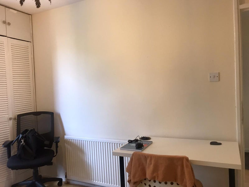 Room Whitethorn Street in Greater London
