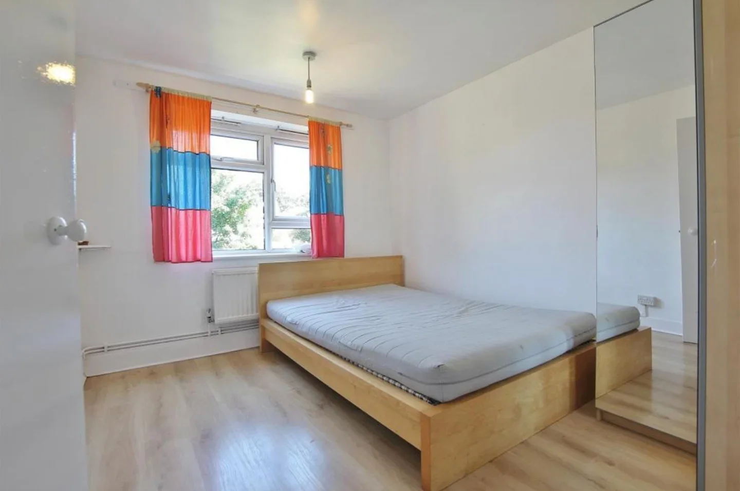 Flat South Street in Greater London