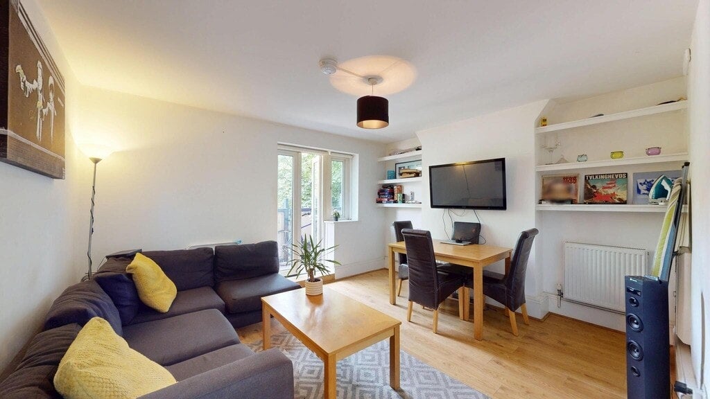 Room Cephas Street in Greater London