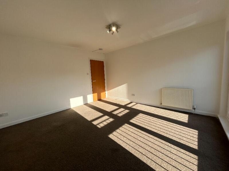 Flat Vasart Court in Perth