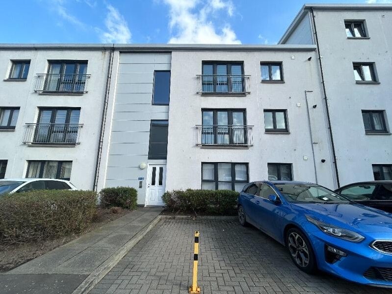 Flat Vasart Court in Perth