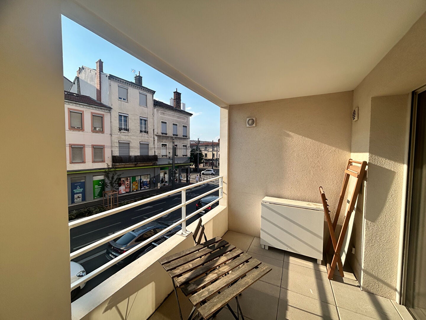 Flat Rue Frédéric Mistral in Villeurbanne