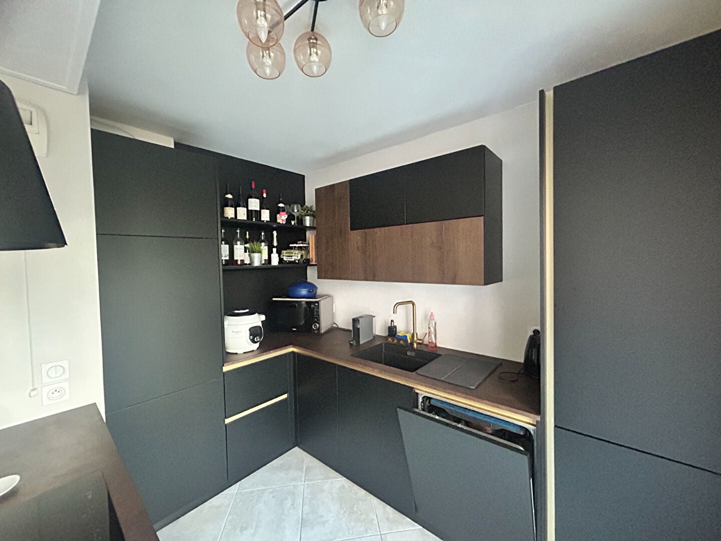 Flat Rue Frédéric Mistral in Villeurbanne