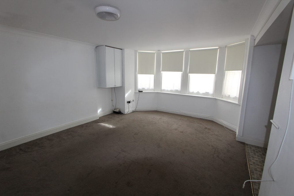 Flat Marine Parade in Eastbourne