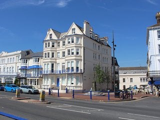 Flat Marine Parade in Eastbourne