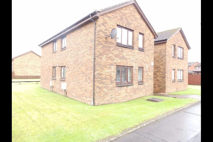 Flat Tarras Drive in Renfrew