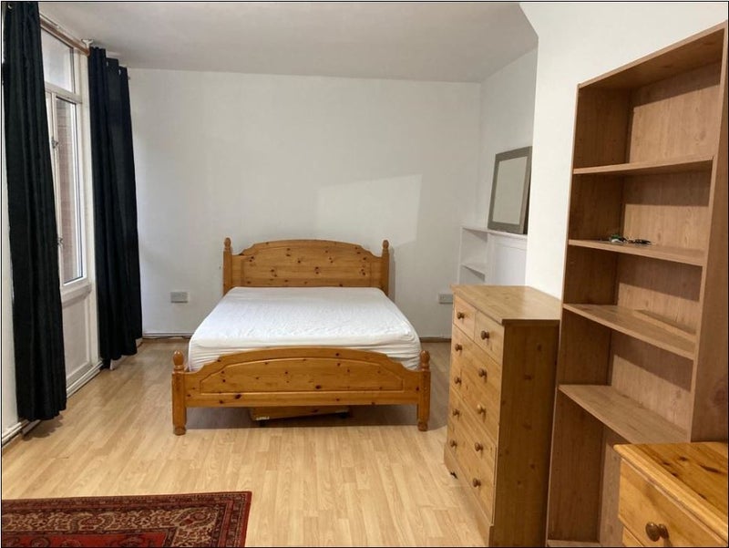 Room Princes Way in Greater London