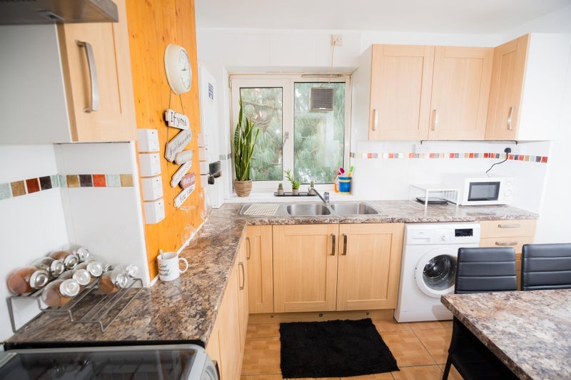 Room Princes Way in Greater London