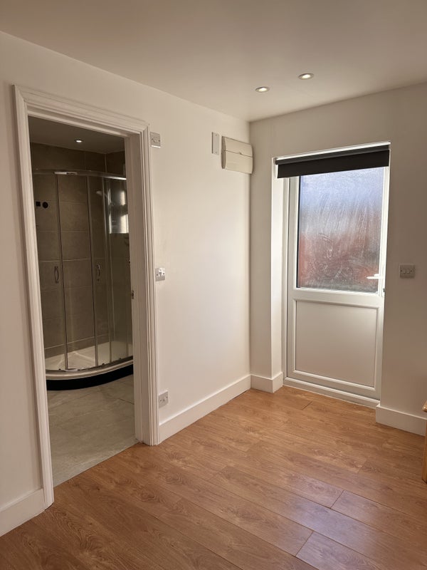 Flat Coppetts Close in Greater London