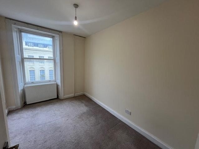 Flat Oriental Place in Brighton
