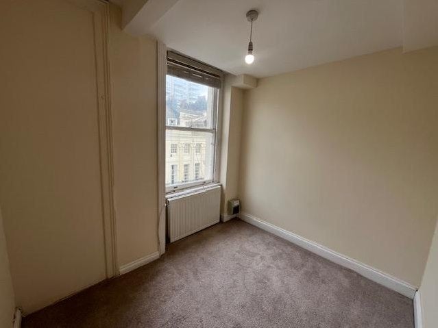Flat Oriental Place in Brighton