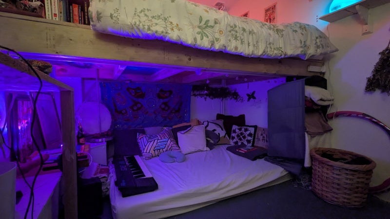 Room Dace Road in Greater London