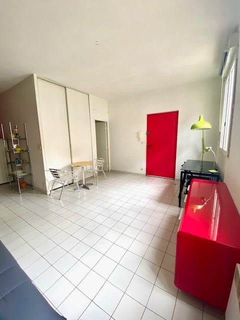 Flat Rue Delon Soubeyran in Nîmes