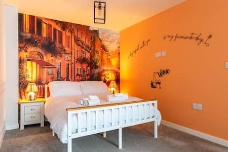 Room Latchet Lane in Upton