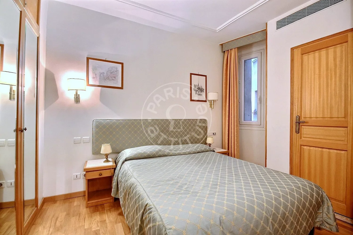Appartement Rue de Port Mahon à Paris