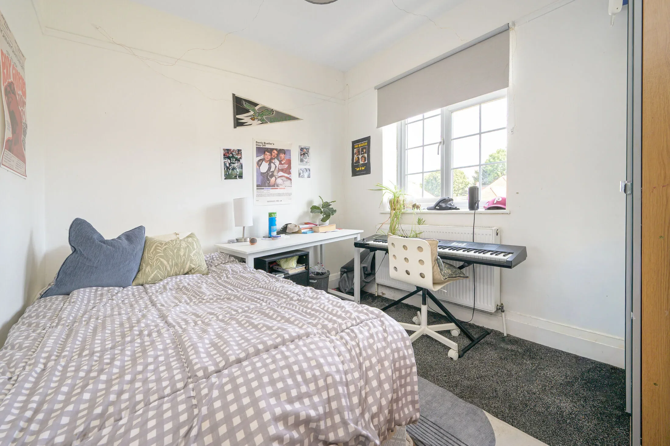 Flat Broadwalk Lane in Greater London