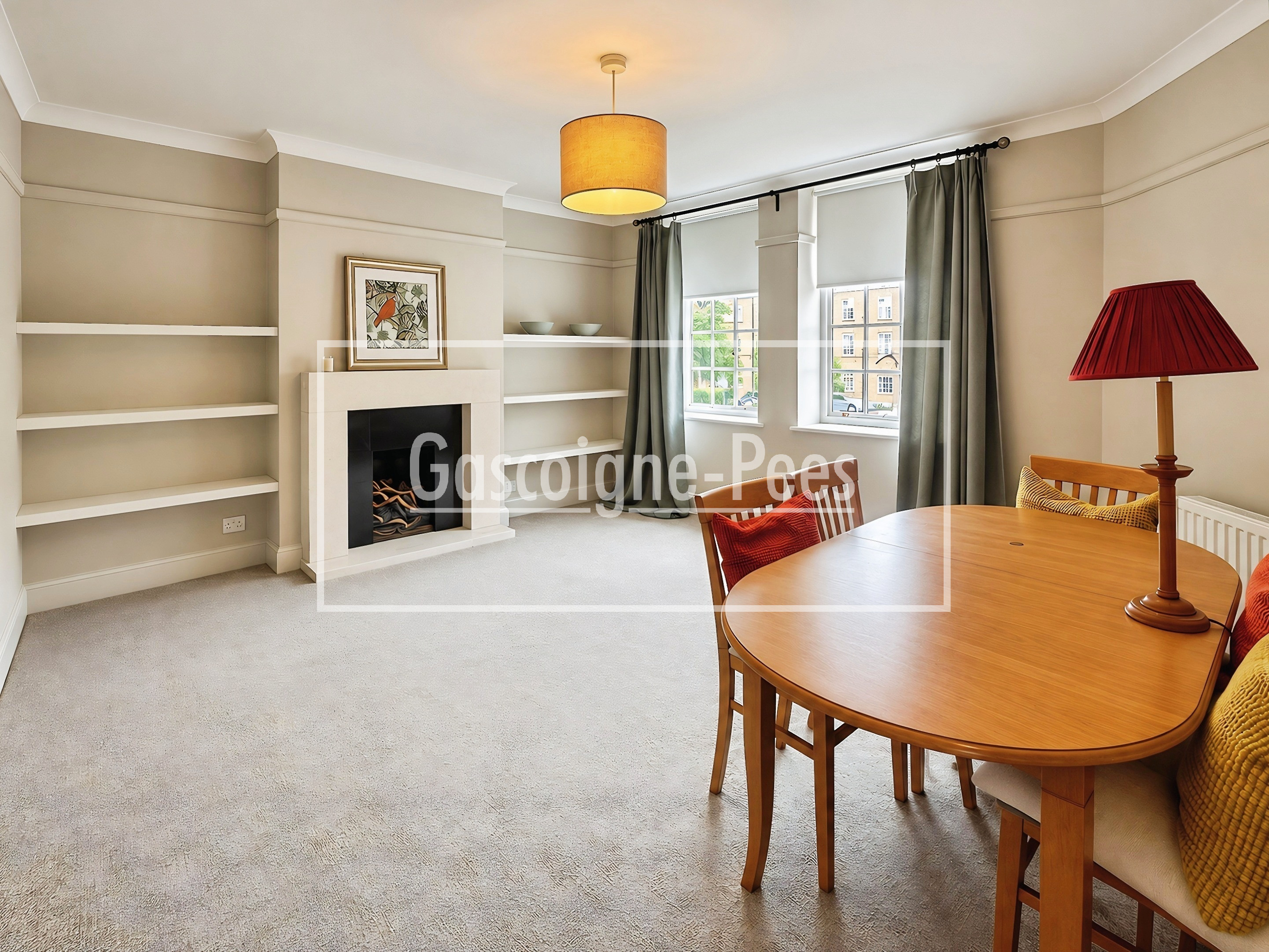 Flat Hardman Road in Greater London