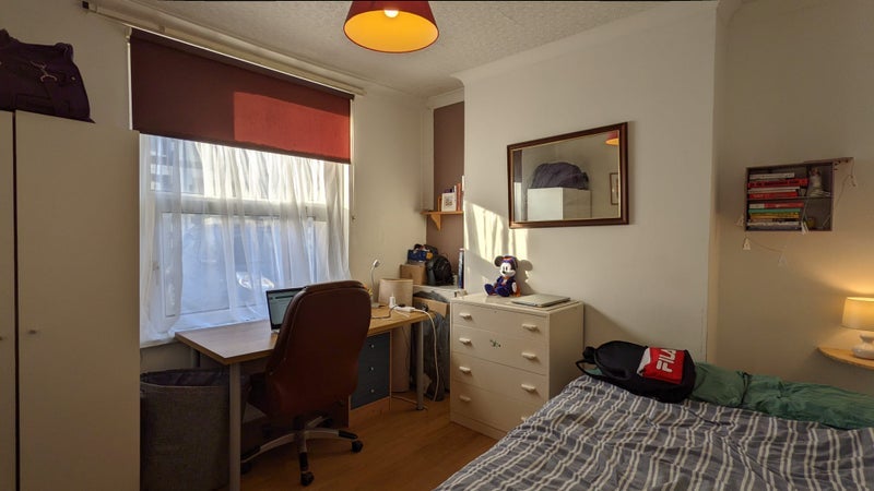 Room Rhymney Street in Cardiff
