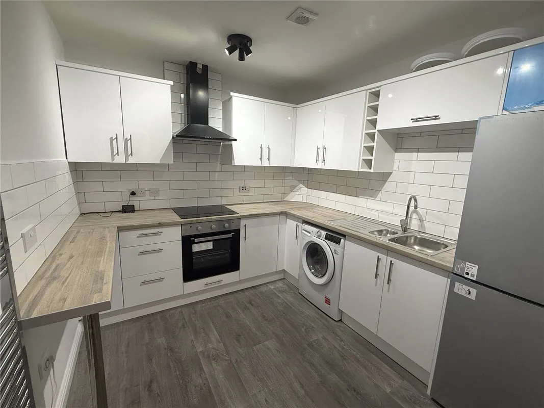 Flat Fishponds Road in Bristol