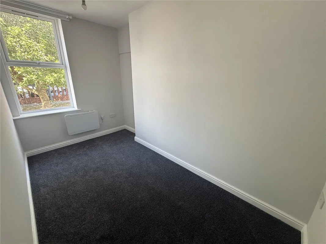 Flat Fishponds Road in Bristol
