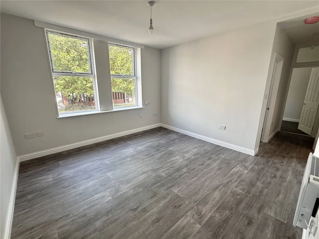 Flat Fishponds Road in Bristol