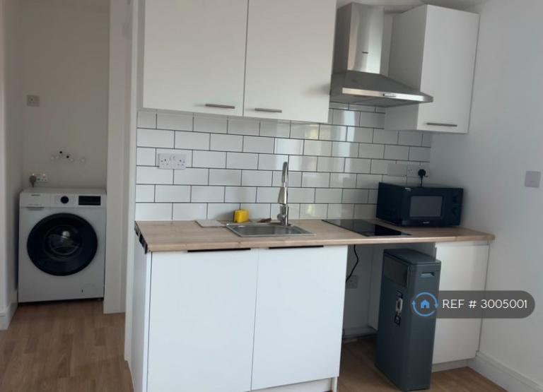 Flat Stanwell Road in Borough of Spelthorne
