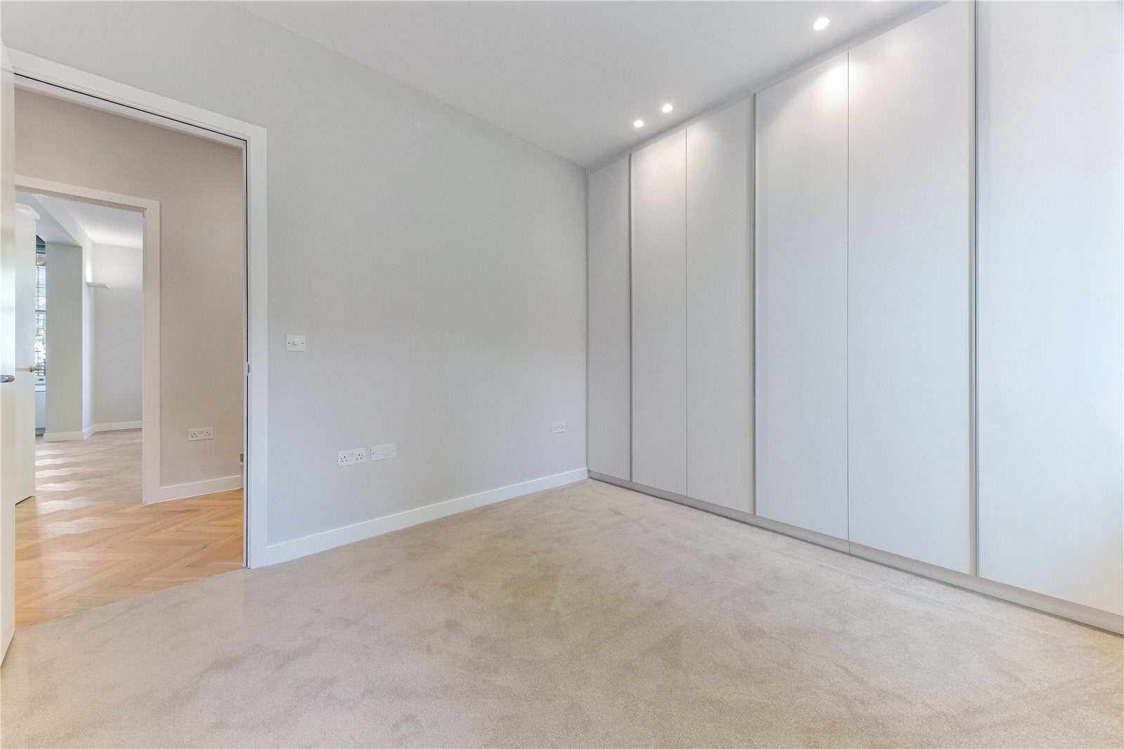 Flat Gower Street in Greater London