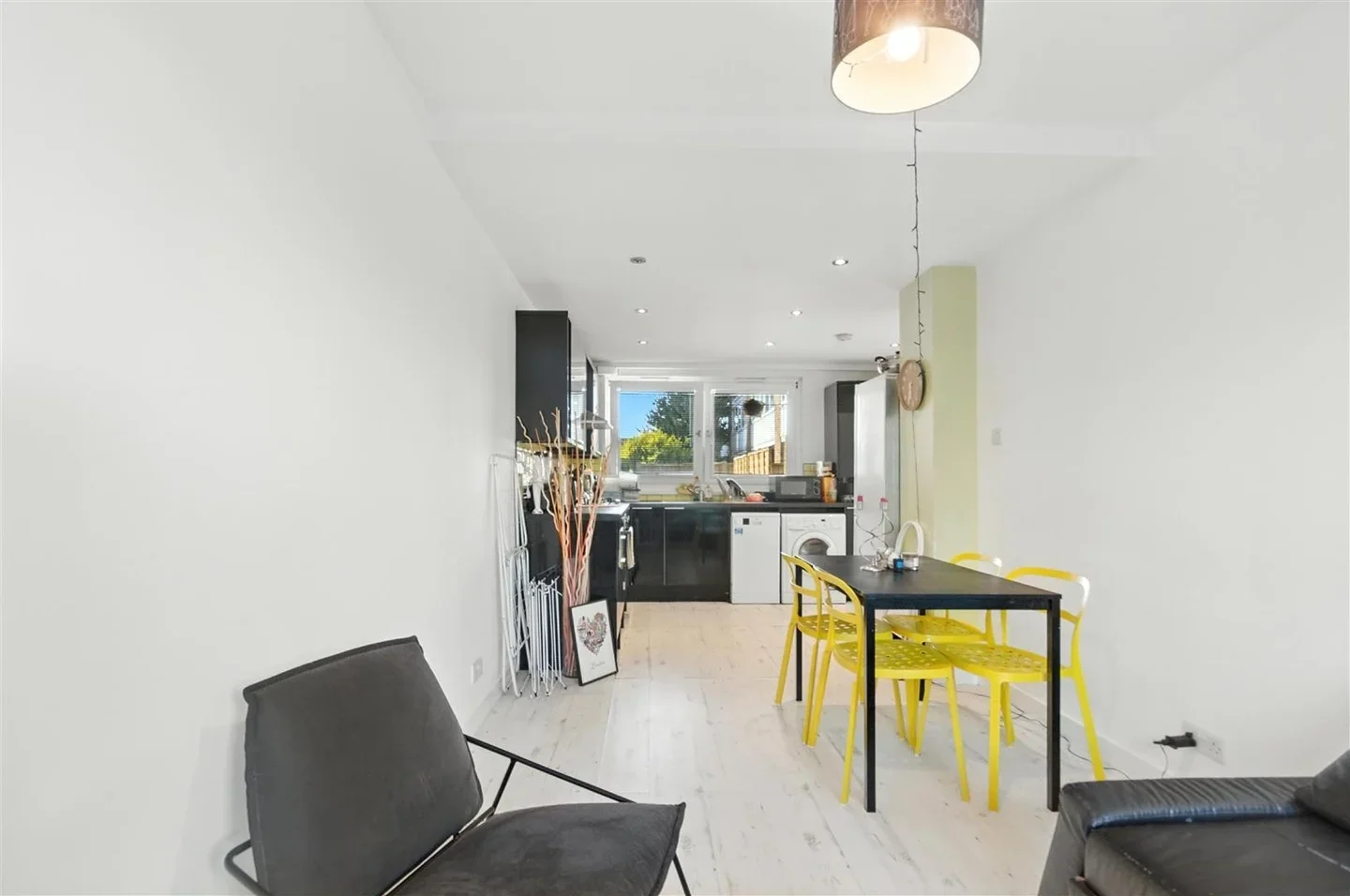 Flat Bullards Place in Greater London
