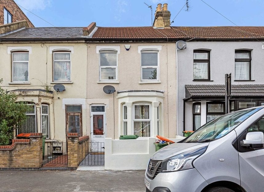 House Woodstock Road in Greater London