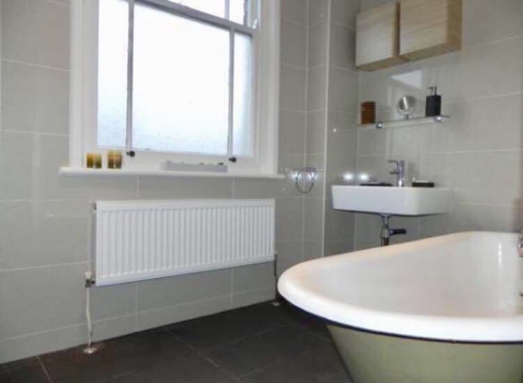 Room Sandford Road in Nottingham