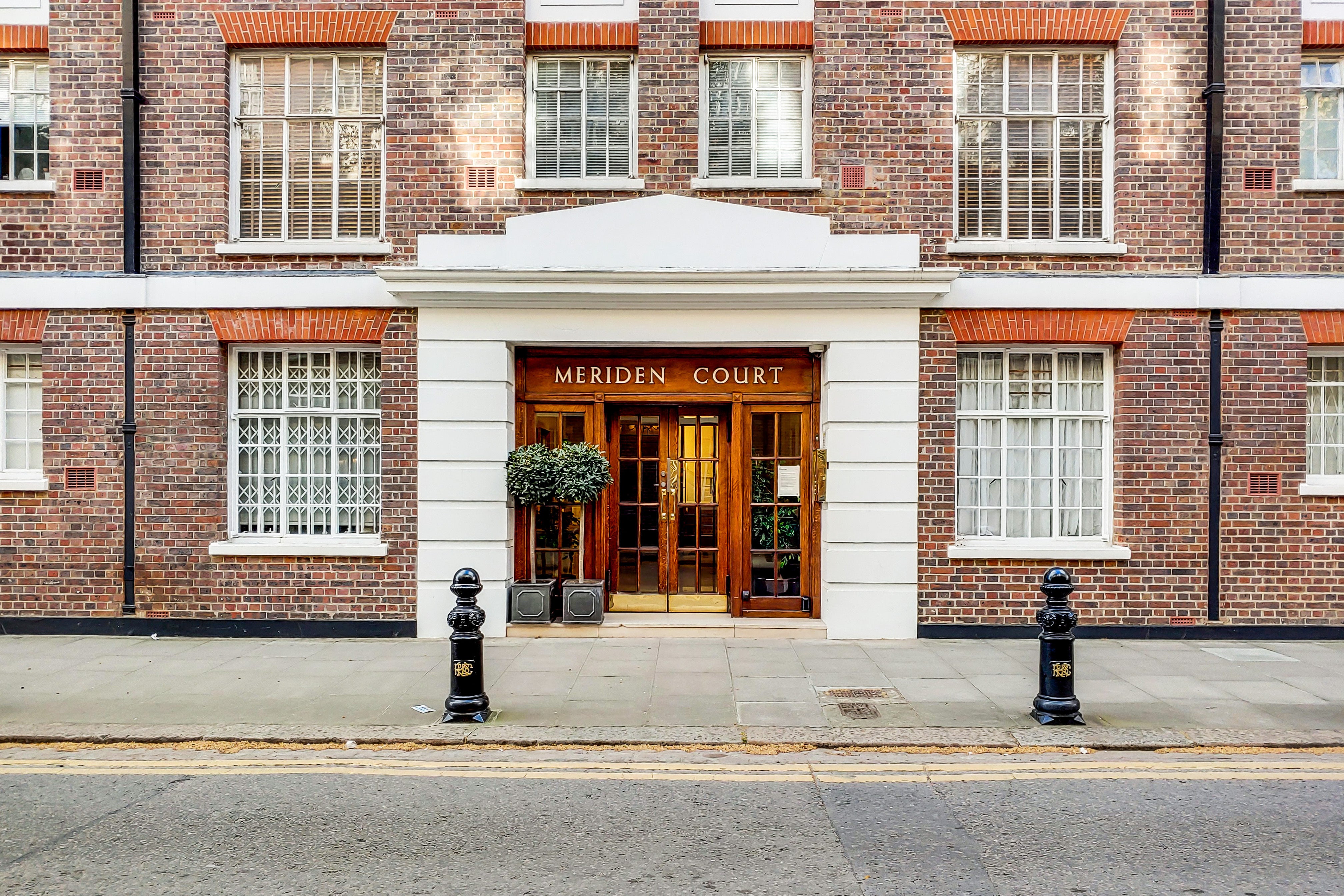 Flat Chelsea Manor Street in Greater London