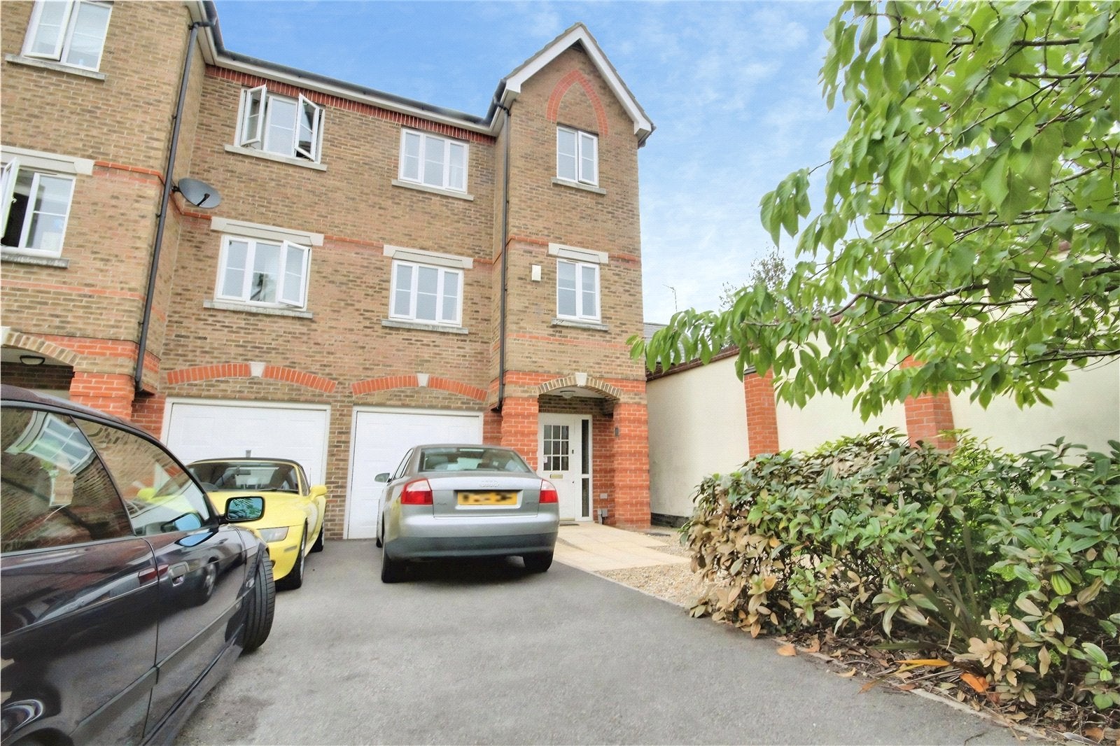 House Cintra Close in Reading