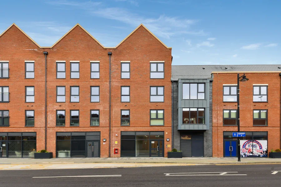 Flat Weavers Lane in Inkpen