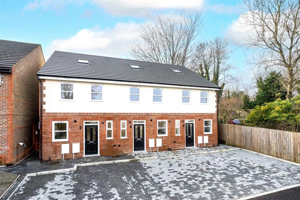 House Aston Close in Dacorum
