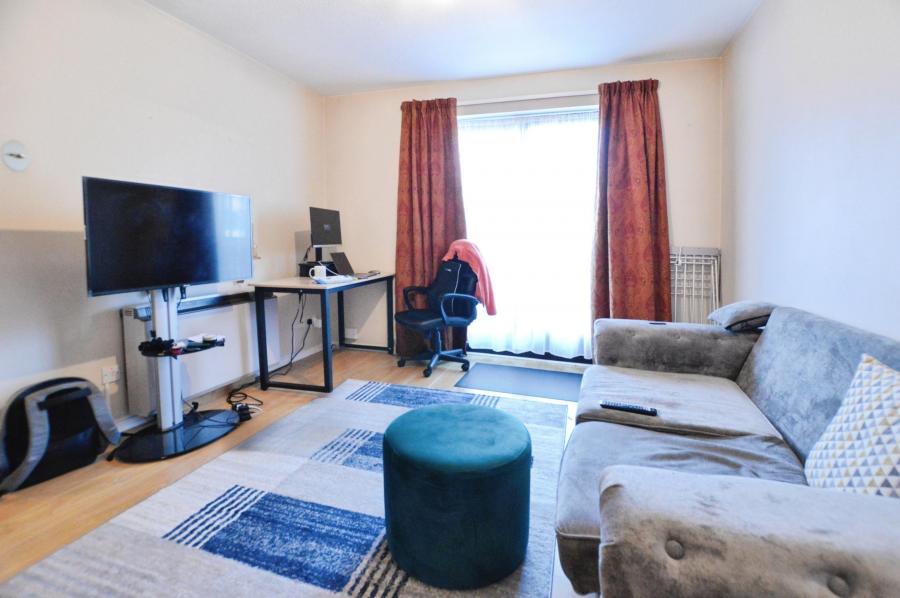 Flat Stanhope Road in St Albans