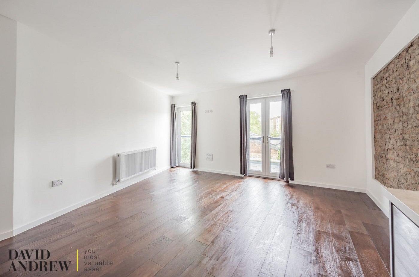 Flat Gloucester Drive in Greater London