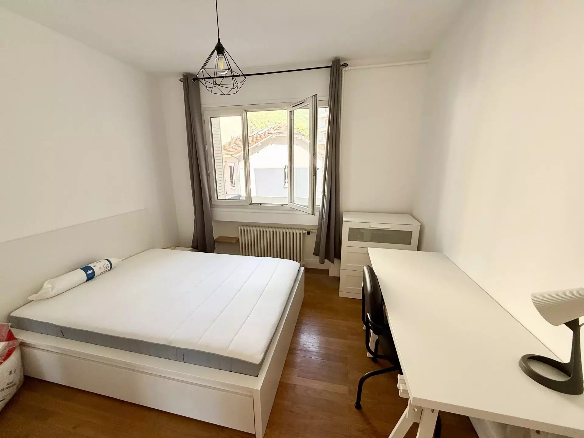 Flat Rue Eugène Delacroix in Grenoble